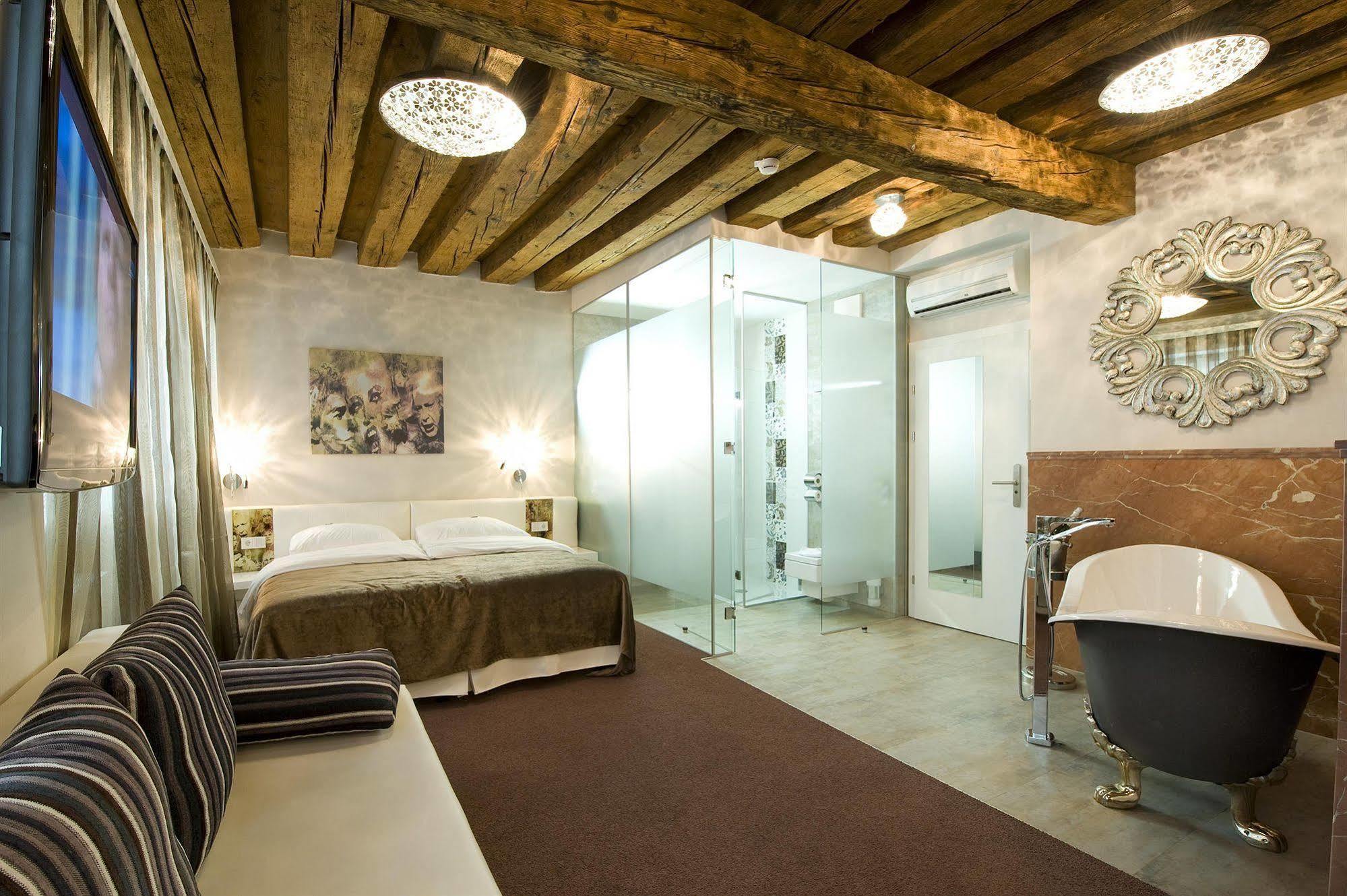 Boutiquehotel Am Dom Salzburgo Exterior foto